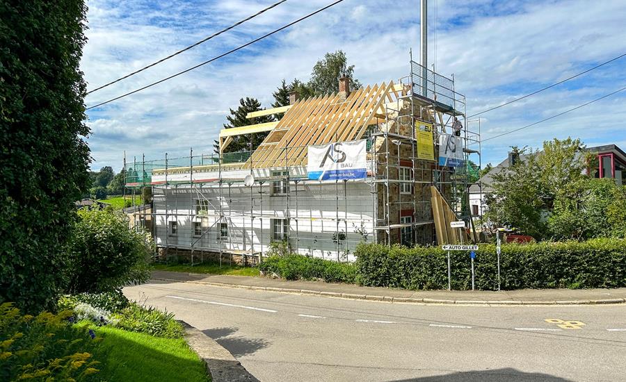 ©Roofland - Rénovation du toit d'une maison individuelle avec dépendances